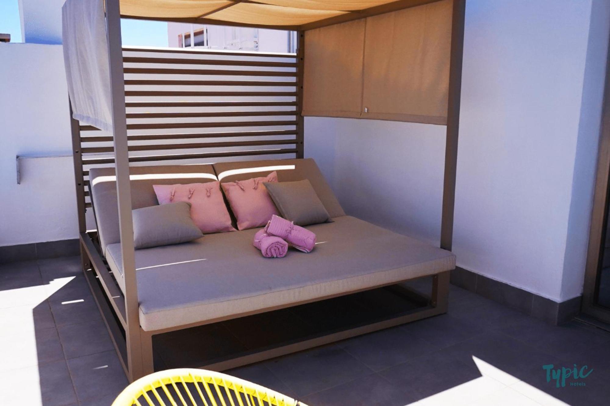 Aparthotel Typic Marina Playa - Adults Only à Sant Antoni de Portmany Extérieur photo
