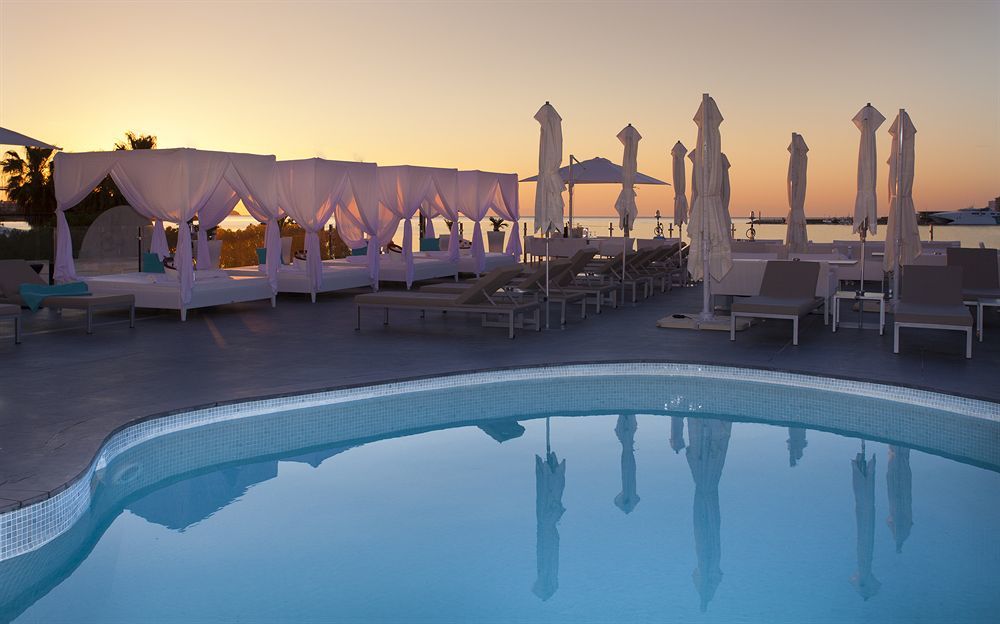 Aparthotel Typic Marina Playa - Adults Only à Sant Antoni de Portmany Extérieur photo